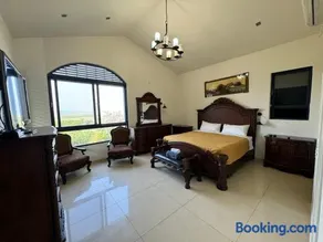 Vila Manor - Image 2