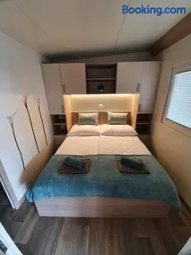 Mobile Home M&M - Image 4