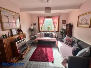Park Road Holiday Home - Spacious 3 bedroom house with garden near Edinburgh - Image 2