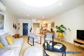 Lorne Surf Apartments - Image 2