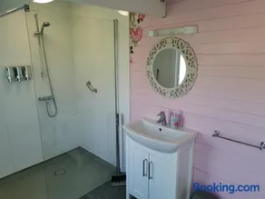 Kits Coty Glamping - Image 3