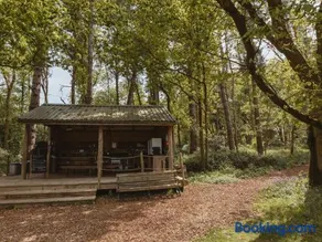 Moat Island Glamping - Image 5