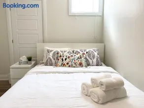 Beautiful Walk out Basement Apartment in Pickering near Beach - Image 4