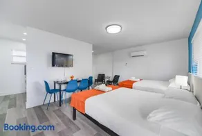 Fantastic Studio at the Beach with Parking&Pool - M43 - Image 3