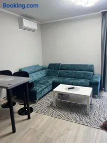Komarom Luxe Apartment - Image 3