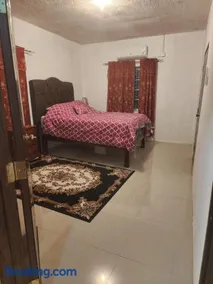 Cozy Chateau - Image 2