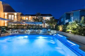 Villa Zdenka with heated pool - Image 5