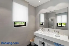 Magnifique villa de 500m2 - Domaine prestigieux - Var - Image 4