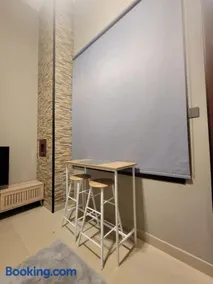 Cozy, Tiny, Retreat Studio in a prime location - Image 3