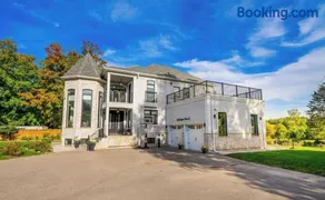 Spacious Vacation Home For Family Groups, Birthdays & Weddings - Image 2