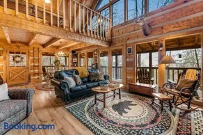 Secluded Retreat W Mtn Views Sleeps 6 Hot Tub - Image 4
