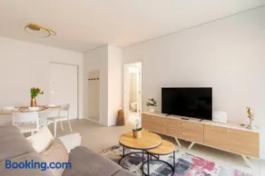 Magic Deluxe Suites - Free Parking - Image 2
