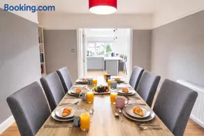 The Skipton Retreat Yorkshire Dales I Private Garden I WiFi I Parking - Image 4