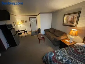 Highland Court Motel - Image 3
