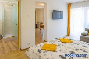 Aqua Apartman - Image 1