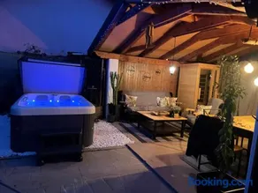 Villa Noa jacuzzi & sauna - Image 1
