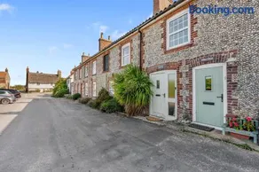 Seven Space - Pilgrims Rest, Cottage in Bacton - Image 1