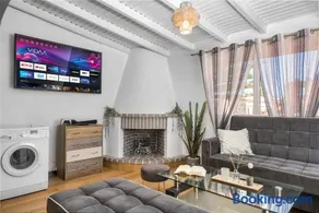 Dennis City Center Elegant Apartment 2 - Image 1