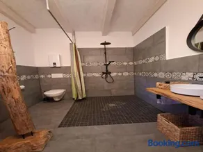 Little-Lama-Lodge - Image 4