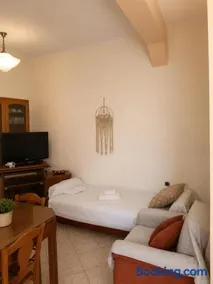 Michael's & Kyriaki's House, Kalamoti, Chios - Image 4