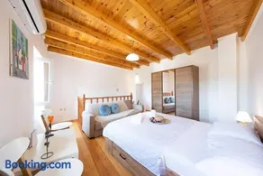 Costas Vlachos Appartement - Image 1