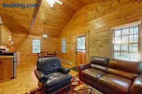Quaint dog-friendly cabin getaway with firepit, AC, kitchen, & hiking - Image 3
