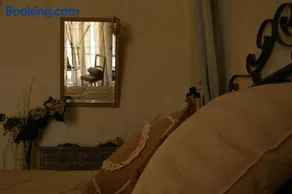 Serapo Bed and Breakfast - Image 3