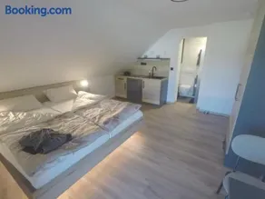 MaxLux Apartments - Image 2