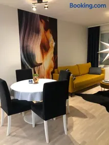 2 rooms, in front of the sea, free parking - Image 3
