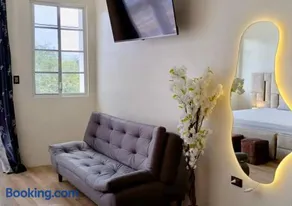 Luxury suite with ocean view and private balcony in San Cristóbal, King Bed, Kitchen, AC, WiFi, HotWater,1Bath - Arena - Galápagos Home - Image 5