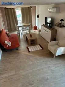 Maison f2 avec cour privative - Image 1