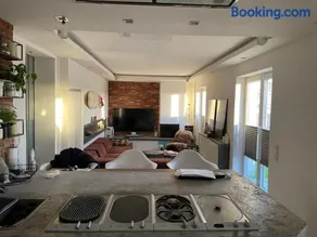 Private Loft with Rooftop & Jacuzzi in City Center - Image 4