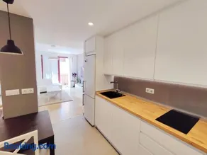 Apartamento, parking y piscina de temporada en Granada Tico Medina - Image 5
