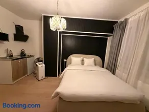 BELLE CHAMBRE privée AU COEUR DE BRUXELLES - Image 3