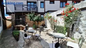 Kadiyata Guest House - Image 3