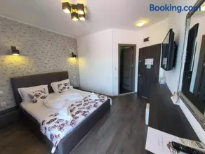 Anacris Guesthouse - Image 2