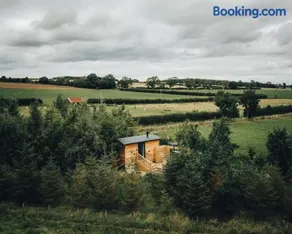 The Wildflower Shepherd's Hut - Image 1