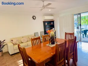 Four bedroom large family home close to Ipswich city - Image 3