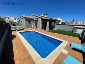 Casa en L Escala con piscina y WIFI free - Image 5