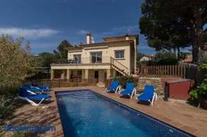 La Llevantina Boutique Villa - Image 1