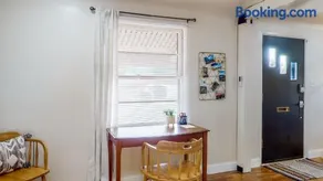 Great Find! Downtown Oasis with Office Setup - Image 3