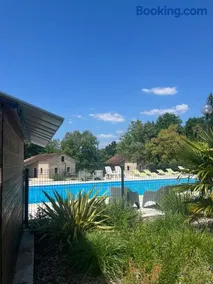 Séjour à la campagne dans un domaine de 4 gîtes - Image 1