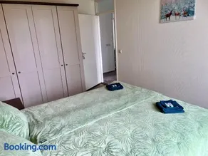 B&B Tina - Image 3