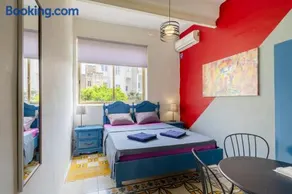 Double, twin or triple room with private bathroom, not ensuite! In quiet and budget friendly townhouse - Image 2