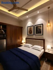 Rao Stays Luxury Studio on Golf Course Road - Image 2
