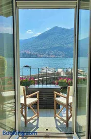 Lakefront Studio - Balcony & Private Garage - Image 1