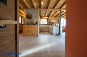 Voll ausgestattetes wunderschönes Ferienhaus mit Sauna, Terrasse und Whirlpool | Bergblick | Nah am Skifahren | Perfekt für die Arbeit von Zuhause - Image 3