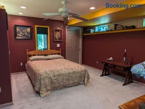 FIFA Basecamp with 2 Kitchens, 5BR, 4 Baths - Image 5