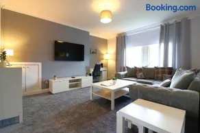 Lovely 2 BR flat, sleeps 4 - Image 5
