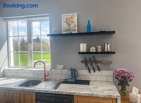 Hilltop Haven Kilmore by Trident Holiday Homes - Image 4